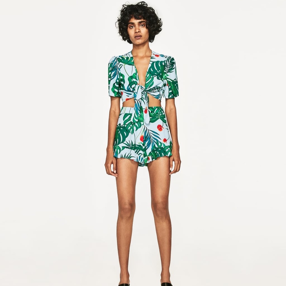 Zara SET (shorts and tie top)